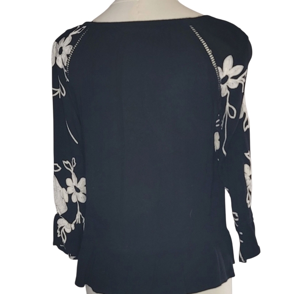 I.N.C. International Concepts - Small White Embroidered Floral On Black Blouse - Picture 4 of 6